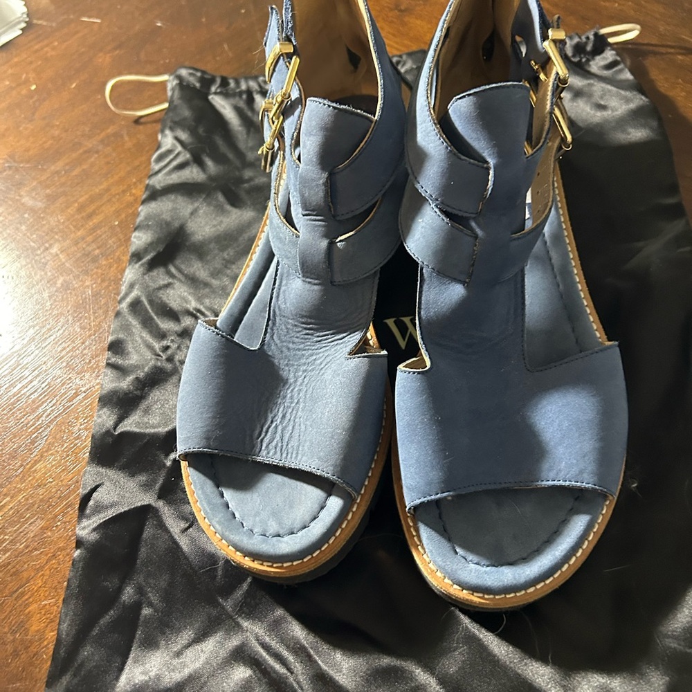 Cruise ready!! Ron White Women's Blue SandalsRon White new women’s sandals